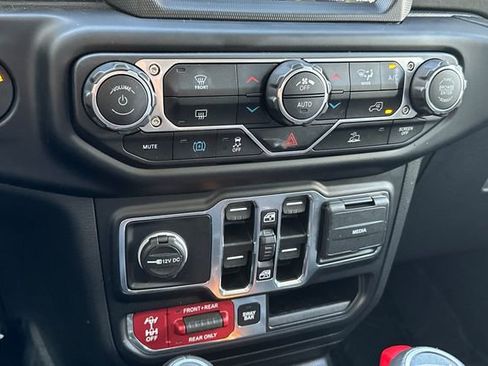 Certified 2023 Jeep Wrangler Unlimited Rubicon 4xe AWD/4WD image 21