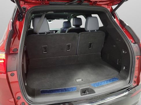 Used 2024 Buick Enclave Premium image 7