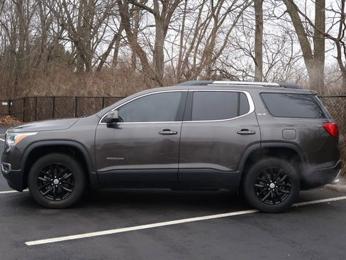 Used 2019 GMC Acadia SLE w/ Driver Alert Package I image 4
