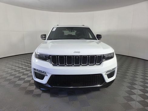 Certified 2025 Jeep Grand Cherokee Limited w/ Luxury Tech Group II image 3