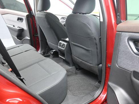Used 2023 Nissan Rogue S AWD/4WD image 26
