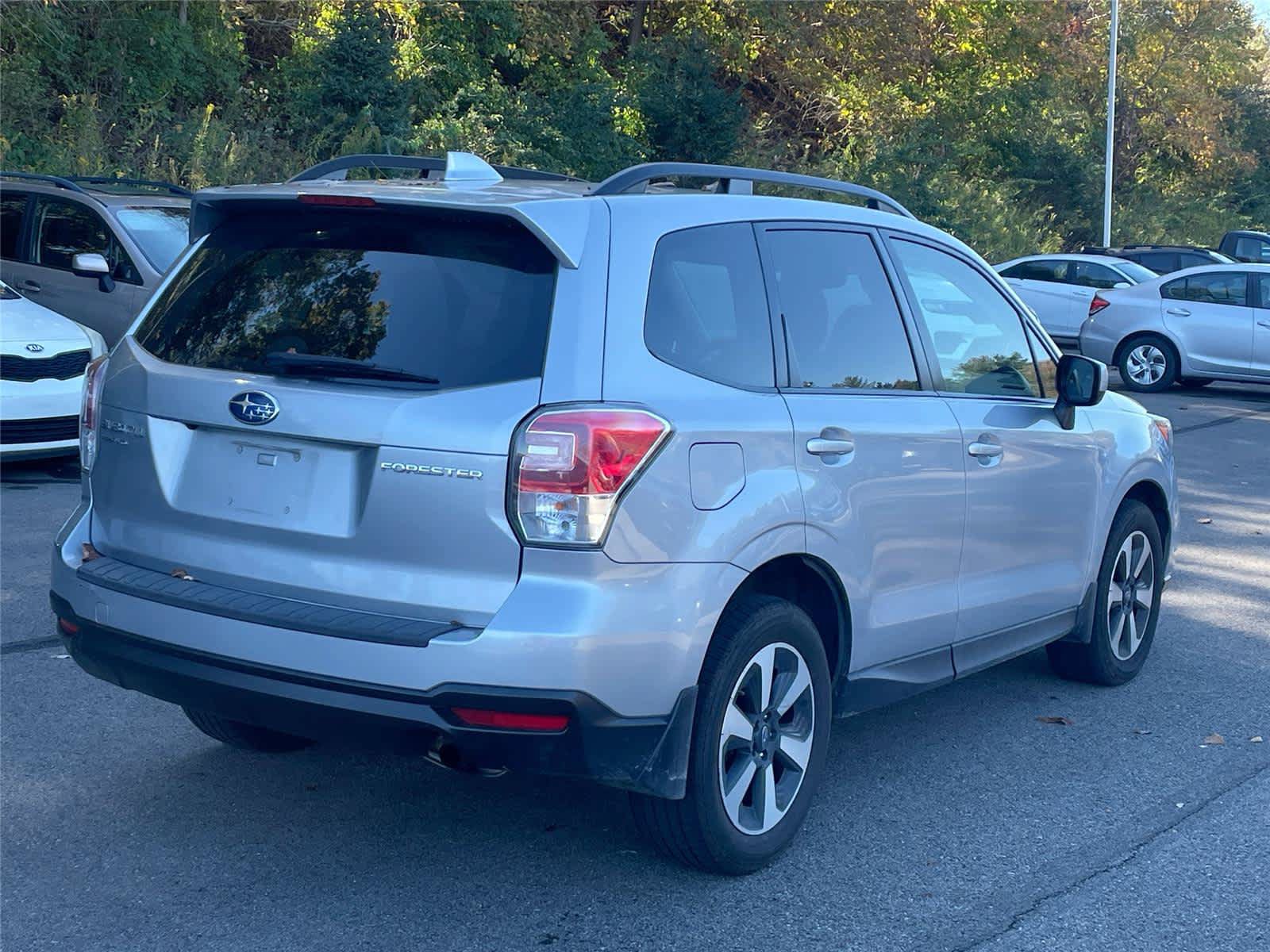 Used 2018 Subaru Forester 2.5i Premium w/ All-Weather Package AWD/4WD image 5