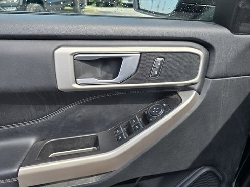 Used 2023 Ford Explorer XLT w/ Equipment Group 202A image 17