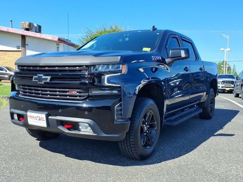 Used 2021 Chevrolet Silverado 1500 LT Trail Boss w/ Convenience Package II AWD/4WD image 3