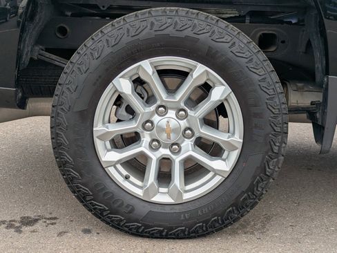 Used 2025 Chevrolet Silverado 1500 LT AWD/4WD image 48