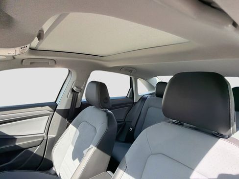 New 2026 Volkswagen Jetta SE image 24