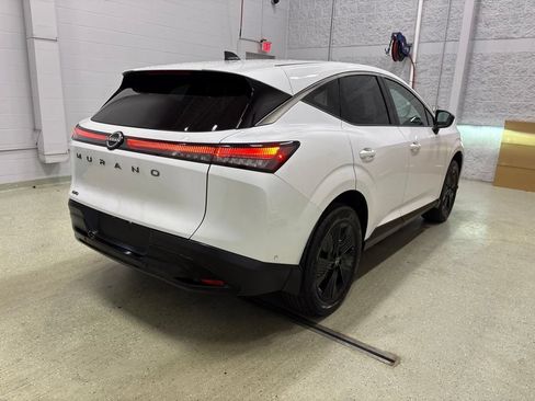 Used 2025 Nissan Murano SV AWD/4WD image 4