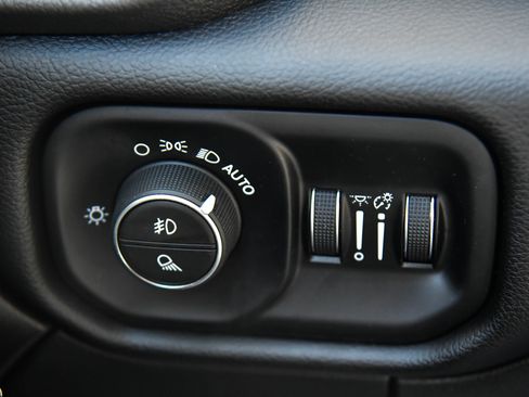 Used 2024 RAM 2500 Laramie image 40