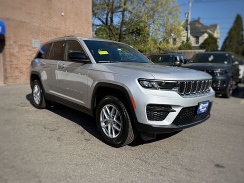 New 2026 Jeep Grand Cherokee Laredo X AWD/4WD image 3