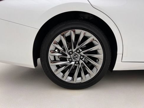Used 2025 Lexus ES 300h w/ Technology Package FWD image 30