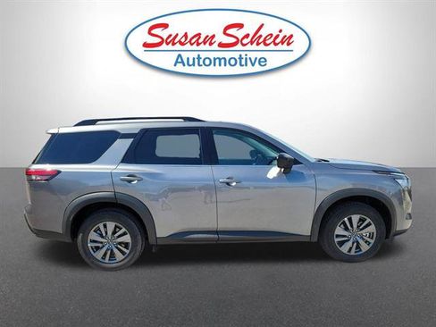 Used 2026 Nissan Pathfinder SV FWD image 23