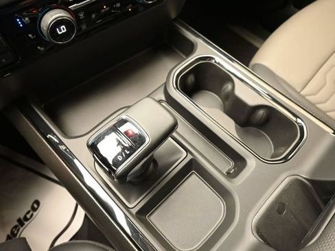 Used 2024 Chevrolet Silverado 1500 ZR2 w/ Technology Package AWD/4WD image 41