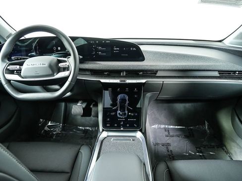 Used 2025 Lucid Air Pure image 20