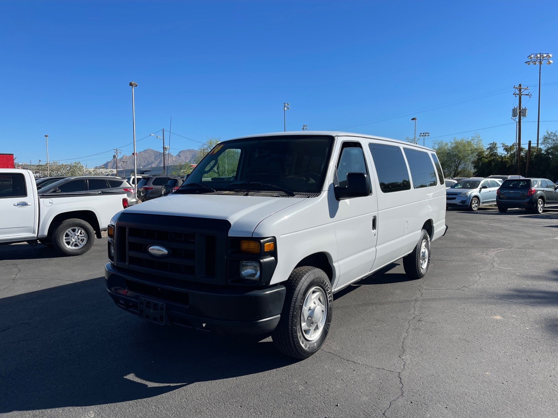 Used 2014 Ford E-350 and Econoline 350 XL w/ Power Windows & Locks Group RWD image 1