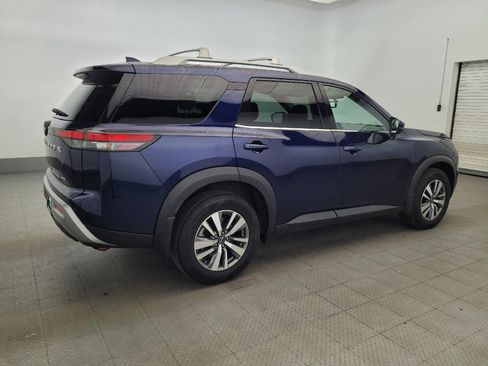 Used 2022 Nissan Pathfinder SL AWD/4WD image 10