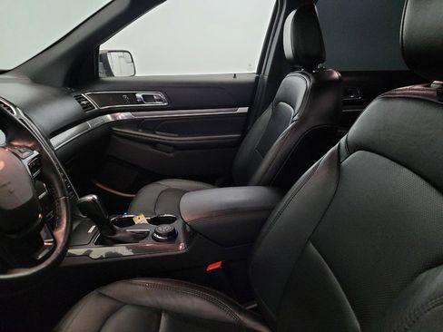 Used 2018 Ford Explorer Sport AWD/4WD image 17