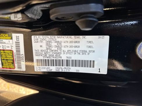 Used 2024 Toyota Tundra Platinum image 18