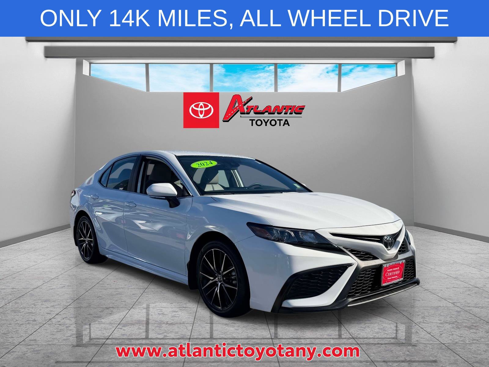 Certified 2024 Toyota Camry SE AWD/4WD image 1