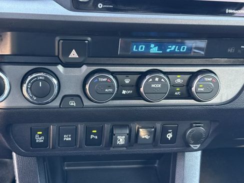 Used 2021 Toyota Tacoma TRD Sport w/ Technology Package AWD/4WD image 22