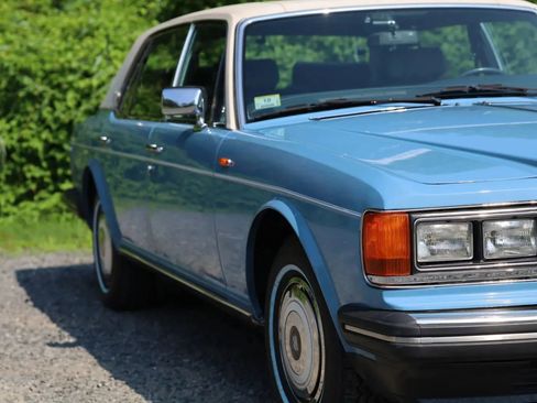 Used 1989 Rolls-Royce Silver Spur image 11