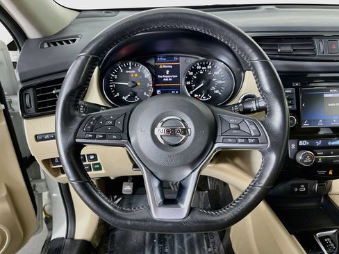 Used 2019 Nissan Rogue SV FWD image 14