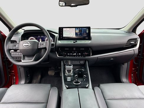 Certified 2025 Nissan Rogue SL w/ Tech Package image 3