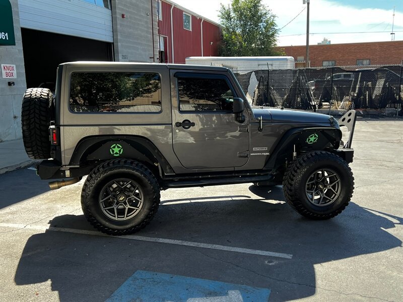 Used 2018 Jeep Wrangler Sport AWD/4WD image 8