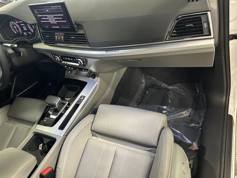 Certified 2024 Audi Q5 2.0T Premium Plus image 28