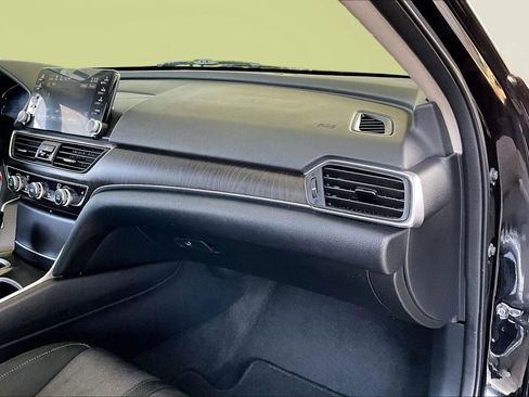 Used 2018 Honda Accord EX image 23