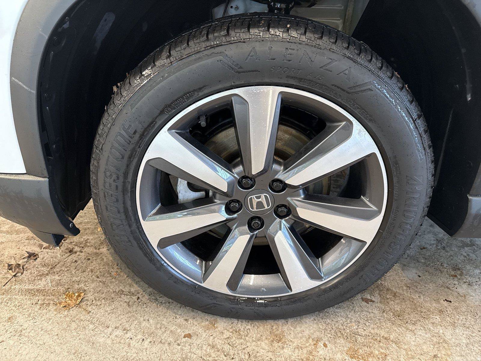 Used 2025 Honda Pilot Touring image 19
