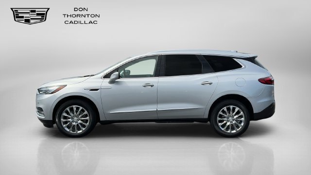 Used 2021 Buick Enclave Essence FWD image 2