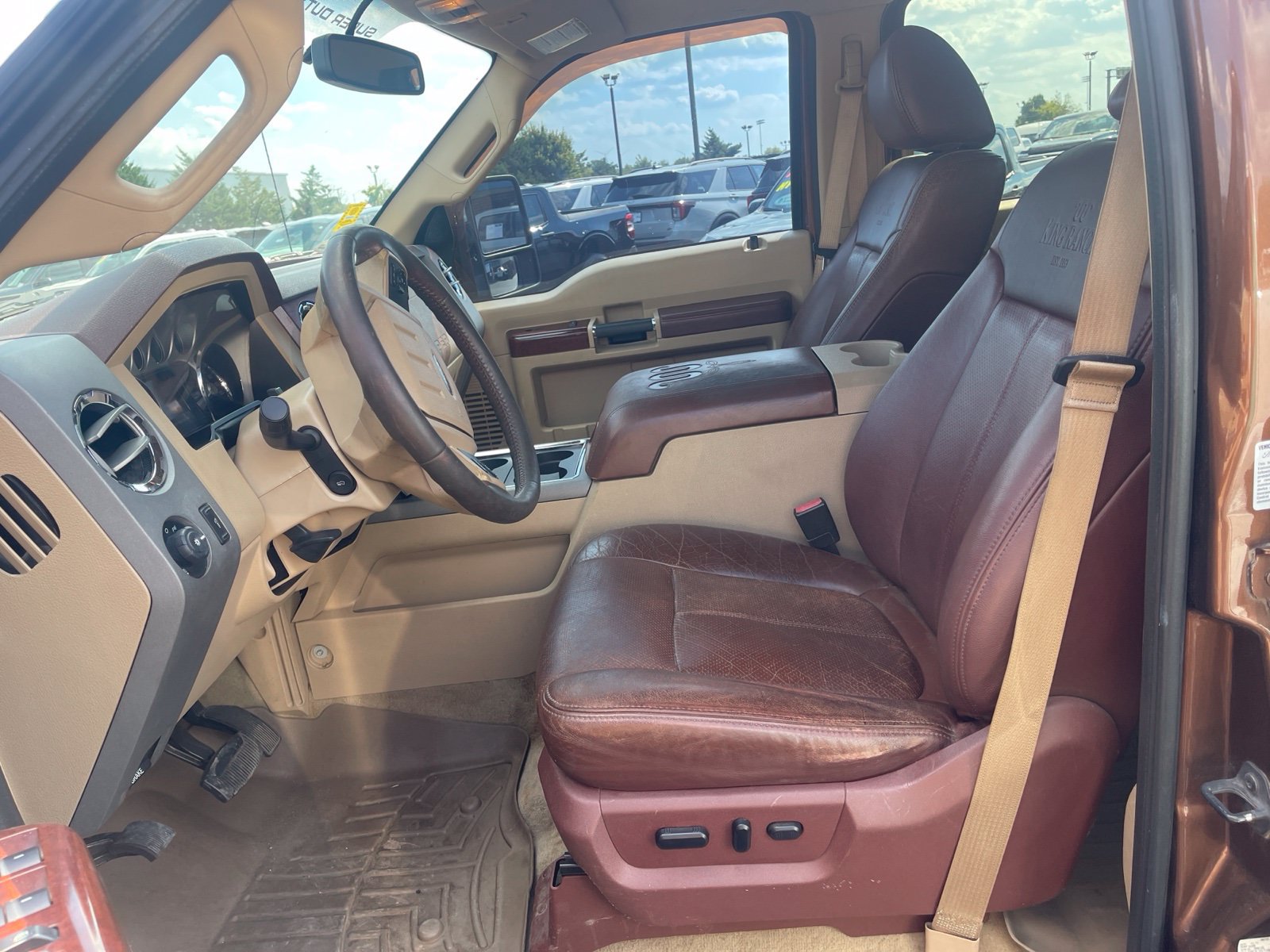 Used 2011 Ford F350 King Ranch w/ King Ranch w/Chrome Pkg AWD/4WD image 3