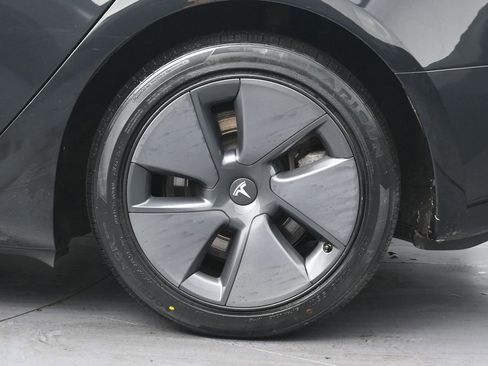 Used 2023 Tesla Model 3 Standard Range image 35