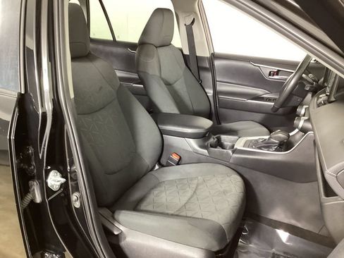 Used 2021 Toyota RAV4 XLE w/ XLE Grade Weather Package AWD/4WD image 37