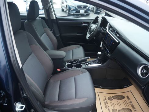 Used 2019 Toyota Corolla LE image 17