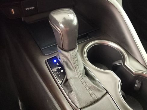 Used 2021 Toyota Camry SE FWD image 22