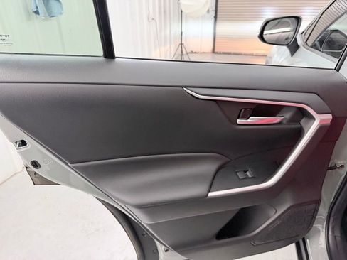 Used 2021 Toyota RAV4 XLE FWD image 27