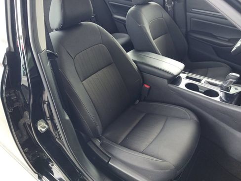 Used 2024 Nissan Altima 2.5 SV FWD image 26