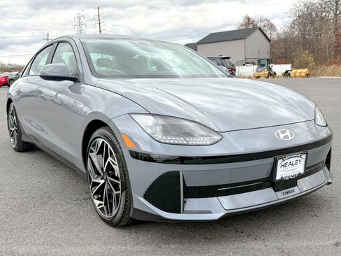 Used 2023 Hyundai Ioniq 6 SEL image 1