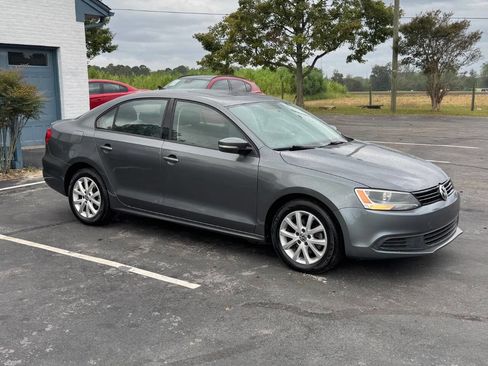 Used 2012 Volkswagen Jetta SE image 9