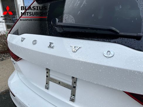 Used 2025 Volvo V60 B5 Cross Country Plus image 24