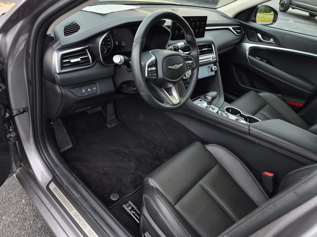 Used 2026 Genesis G70 2.5T RWD image 12