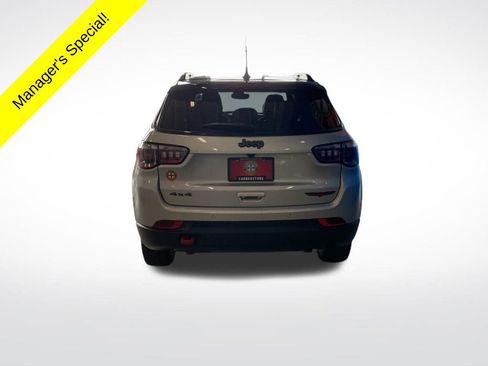Used 2025 Jeep Compass Trailhawk AWD/4WD image 18