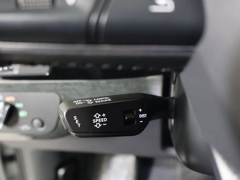 Used 2018 Audi Q7 3.0T Premium Plus w/ Premium Plus Package image 29