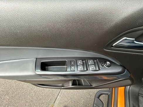 Used 2017 Chevrolet Colorado Z71 AWD/4WD image 19