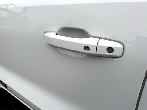 Used 2023 GMC Canyon AT4 w/ AT4 Premium Package image 13