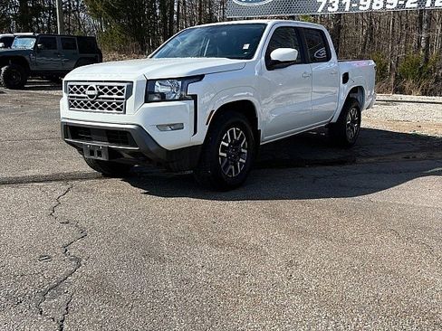 Used 2023 Nissan Frontier SV w/ SV Convenience Package image 3