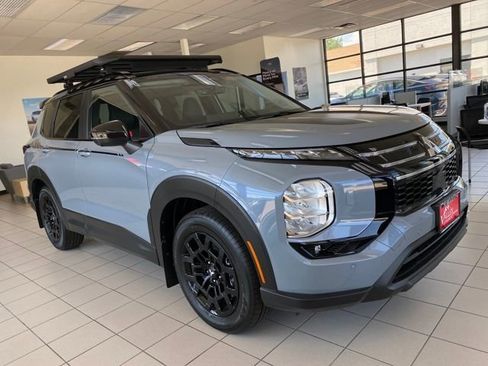 New 2025 Mitsubishi Outlander Trail Edition image 8