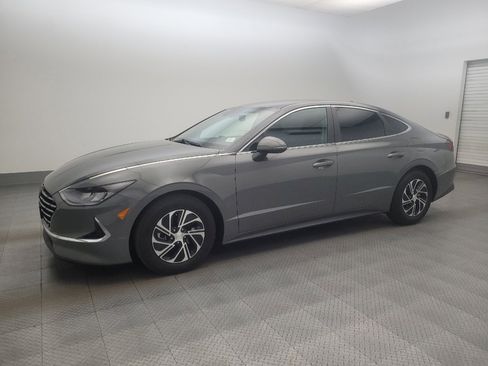 Used 2023 Hyundai Sonata Blue FWD image 2