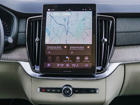 New 2026 Volvo XC90 B6 Ultra w/ Protection Package AWD/4WD image 13